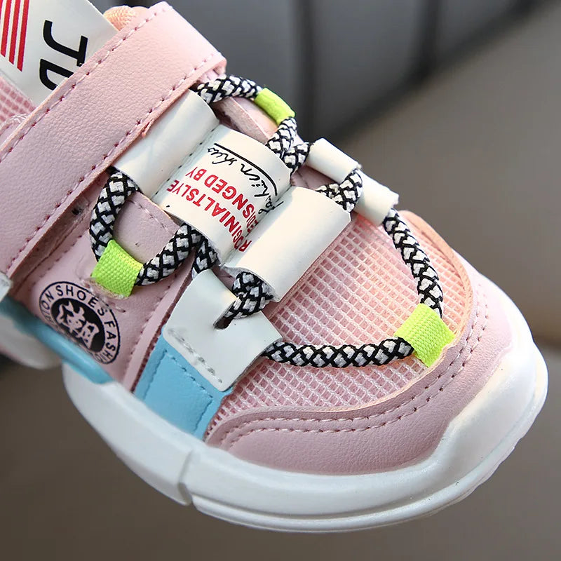 Breathable Sports Shoes